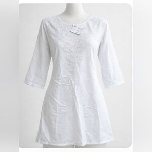 Chic White Embroidered Women's Tunic